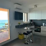 Superbe appartement T2 Vue magnifique Sanguinaires à 50m de la plage